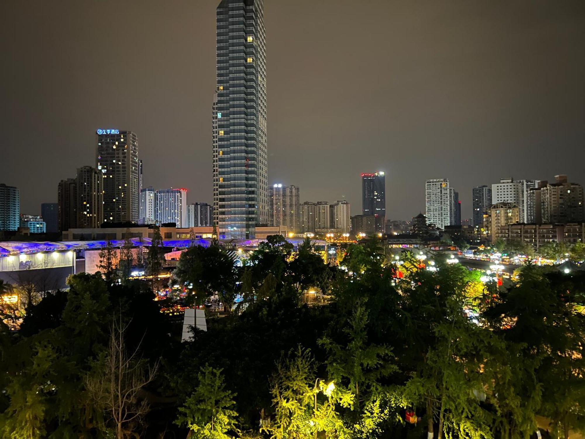 צ'נגדו Moonlight Hotel מראה חיצוני תמונה
